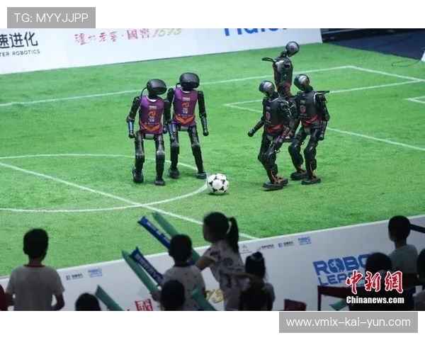 机器人格斗与编程足球亮相科技体育展，吸引全龄段参与者